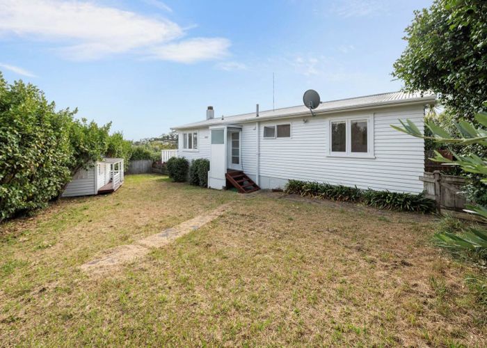  at 2/18 Kenmure Avenue, Forrest Hill, North Shore City, Auckland