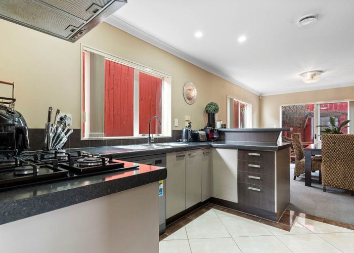  at 15 Saralee Drive, Manurewa, Auckland