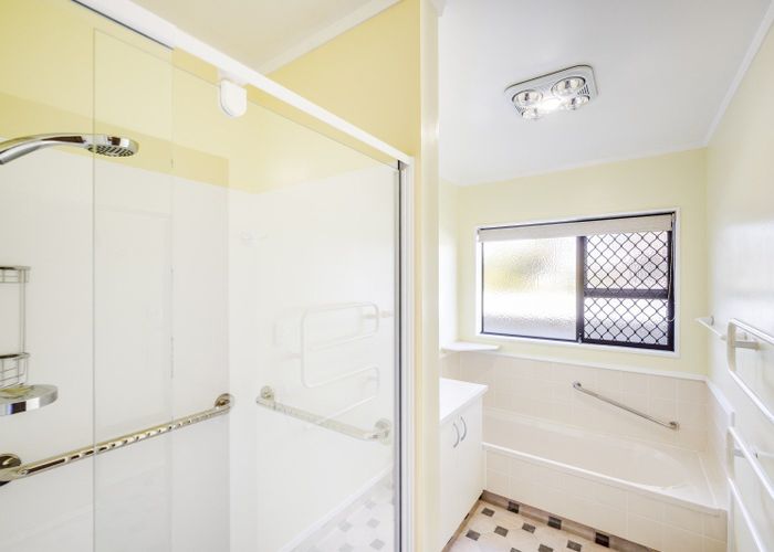  at 2/52 Avondale Road, Taradale, Napier, Hawke's Bay