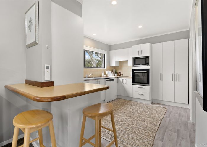  at 2/0 Dominion Road, Mount Roskill, Auckland