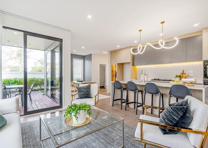  at 8A Ringwood Street, Torbay, Auckland