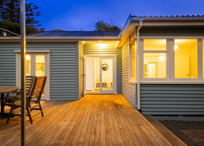  at 24 Queens Road, Waikanae Beach, Waikanae