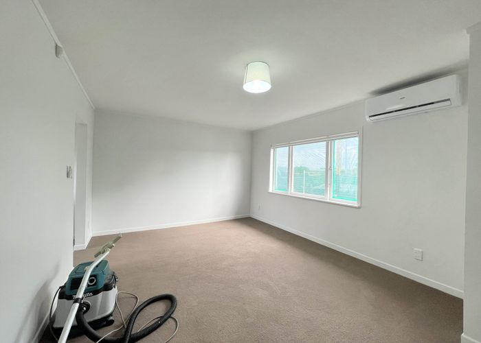  at 2/36 Leonard Road, Mount Wellington, Auckland City, Auckland