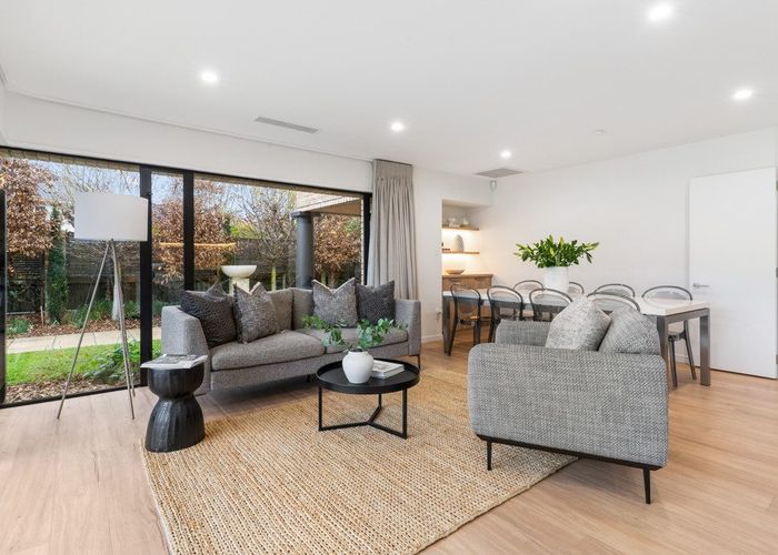  at 60 Regent'S Park Drive, CASEBROOK, CHRISTCHURCH