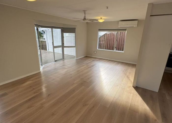  at 81 Kemp Road, Massey, Waitakere City, Auckland