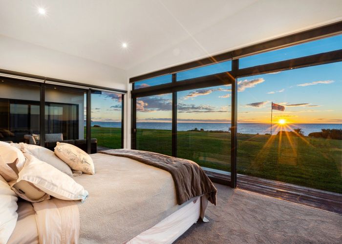 at 10 Mer Place, Bay View, Napier