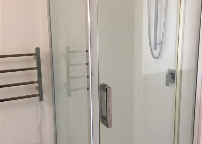  at 1/1 Henriette Place, The Gardens, Manukau City, Auckland