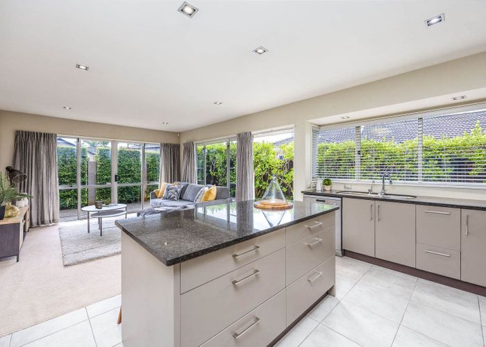  at 2 Elwyn Close, Flat Bush, Manukau City, Auckland