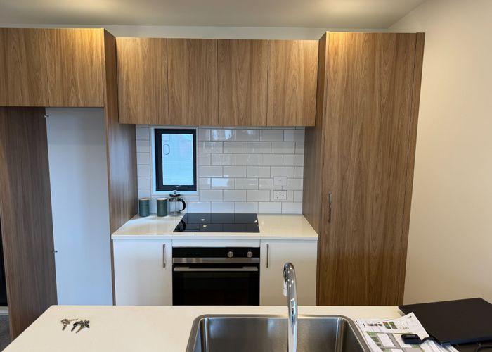  at 10/17 Norcross Avenue, Henderson, Waitakere City, Auckland