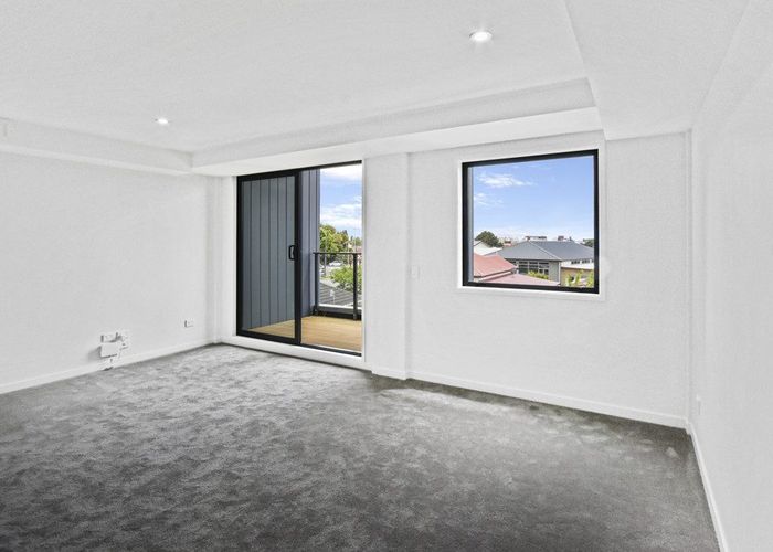  at 211/8 Gray Avenue, Mangere East, Manukau City, Auckland