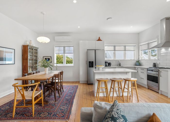  at 42 Fontenoy Street, Mount Albert, Auckland City, Auckland