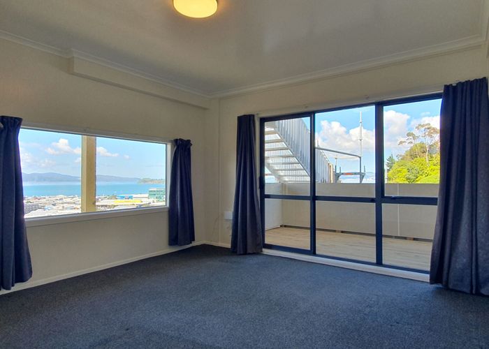  at 4 London Road, Korokoro, Lower Hutt, Wellington