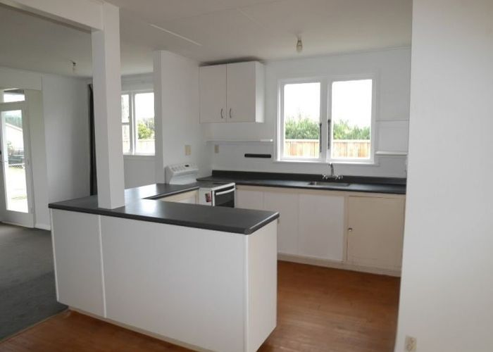  at 17 Hemara Street, Waikanae Beach, Waikanae