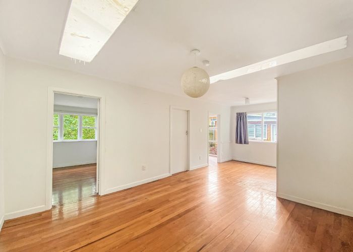 at 99 Seabrook Avenue, New Lynn, Waitakere City, Auckland
