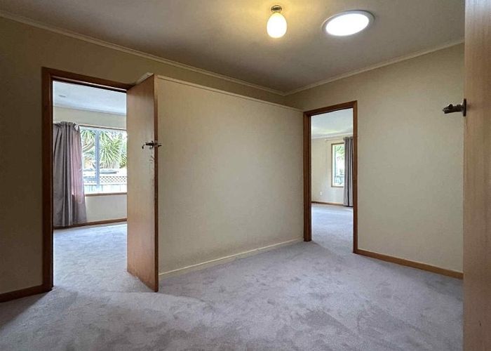  at 58 Taikata Road, Te Atatu Peninsula, Auckland