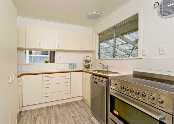  at 34A Velma Rd, Hillcrest, North Shore City, Auckland