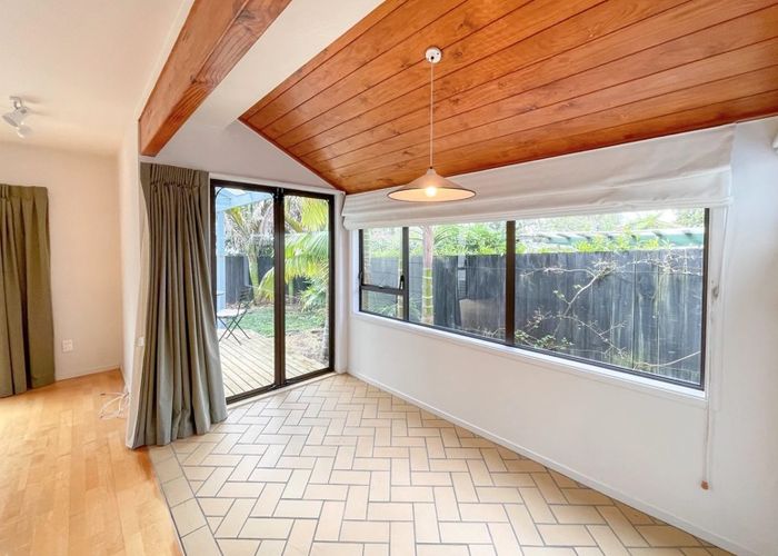  at 6/33 Wairakei Street, Greenlane, Auckland City, Auckland
