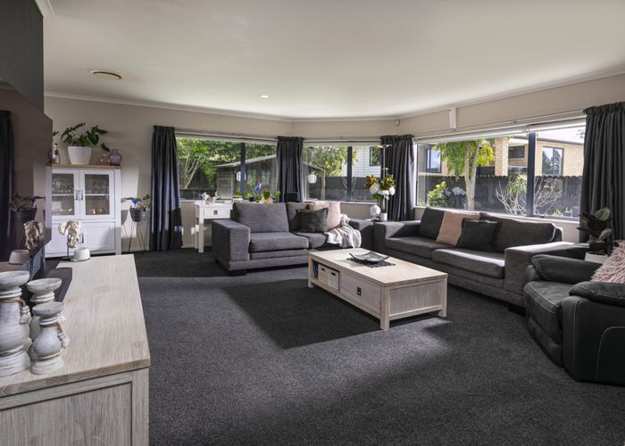  at 51 Jadewynn Drive, Massey, Waitakere City, Auckland