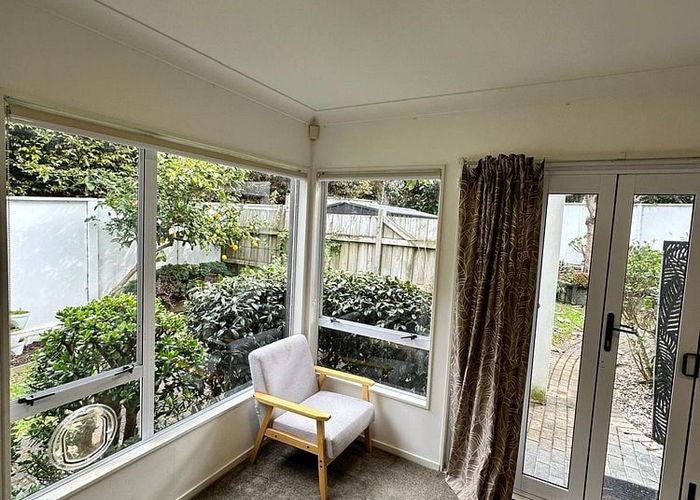  at 2a/13 Bucklands Beach Road, Bucklands Beach, Manukau City, Auckland