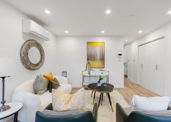  at 2/10 Starling place, Ranui, Waitakere City, Auckland