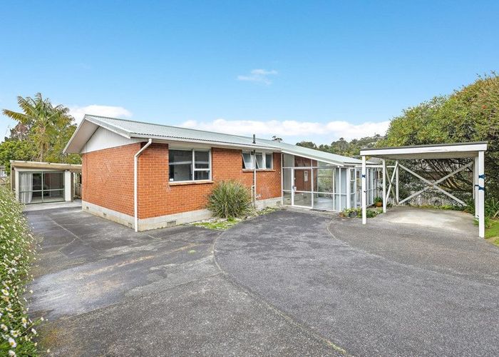  at 17B  Helvetia Drive, Browns Bay, North Shore City, Auckland
