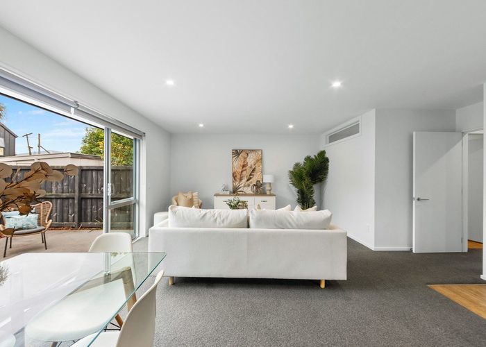  at 2/395 Armagh Street, Linwood, Christchurch City, Canterbury
