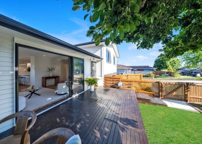  at 4 Harford Place, Pakuranga Heights, Auckland