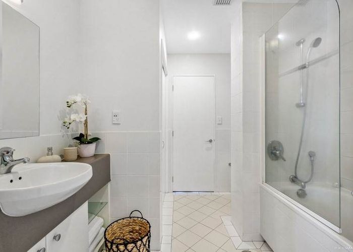  at 1A/1 Furneaux Way, Remuera, Auckland