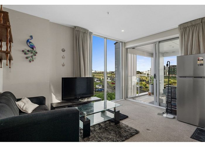  at 305/7 Kaipiho Lane, Albany, North Shore City, Auckland