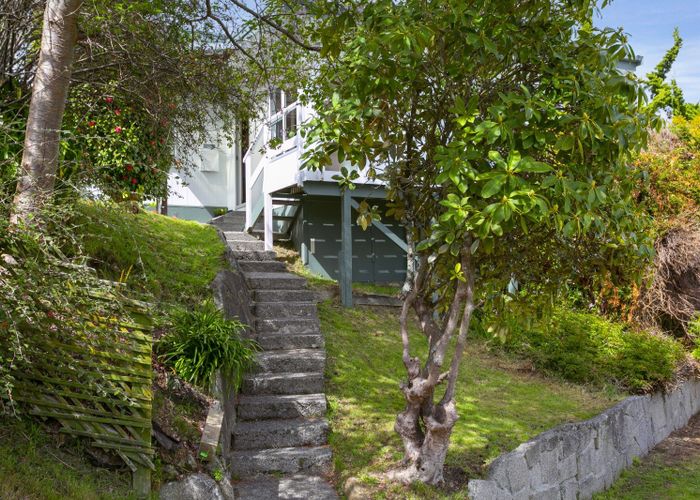 For sale 15 Waitahanui Avenue, Town Centre, Taupo, Waikato homes.co.nz