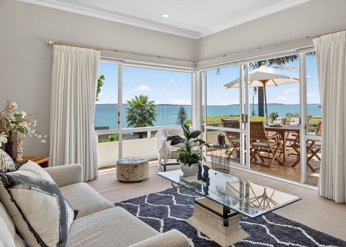  at 11 Island View Terrace, Howick, Manukau City, Auckland