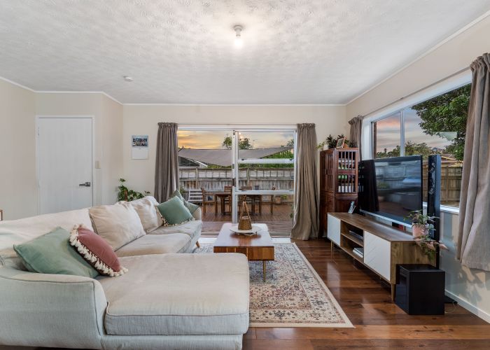  at 2/26 Walton Street, Red Beach