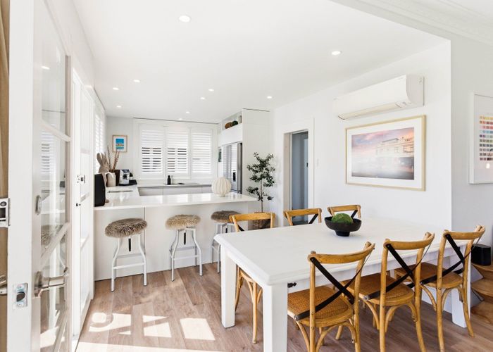  at 17 Wycolla Avenue, Saint Clair, Dunedin, Otago