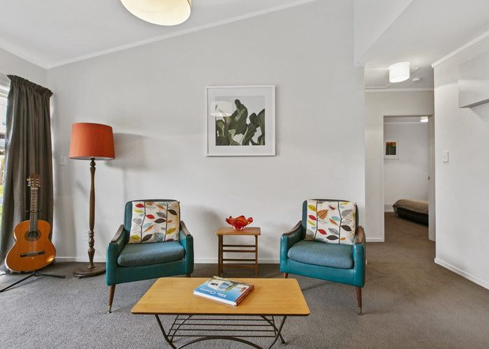  at 3/166 Beach Haven Road, Beach Haven, North Shore City, Auckland