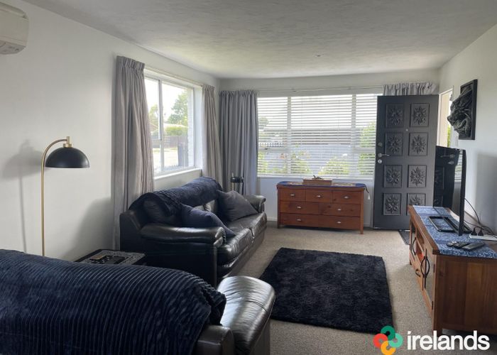  at 1/176 Grimseys Road , Redwood, Christchurch City, Canterbury
