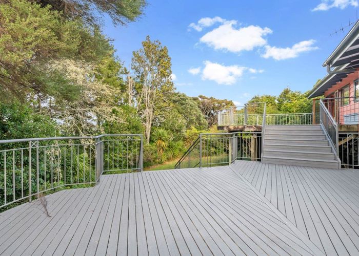  at 38 Valley View Road, Glenfield, Auckland