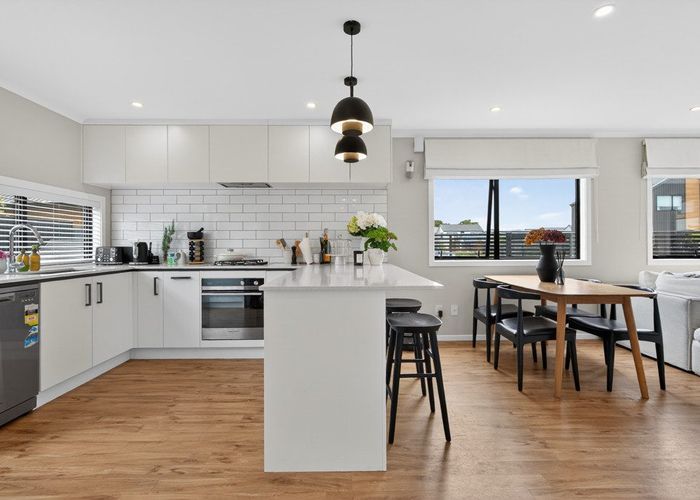  at 2 Balmerino Lane, Wallaceville, Upper Hutt, Wellington