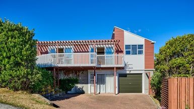  at 48 Eskdale Road, Papakowhai, Porirua