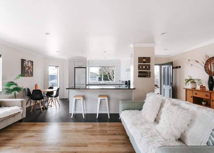  at 10 Webb Place, Papamoa Beach, Papamoa