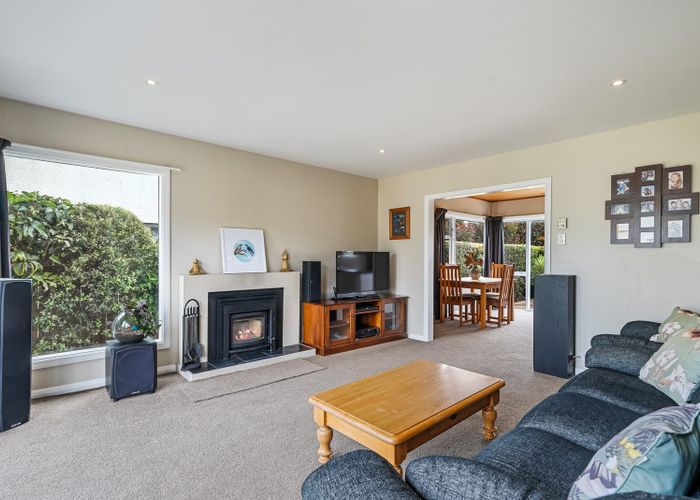  at 82 Alexander Road, Raumati Beach, Paraparaumu