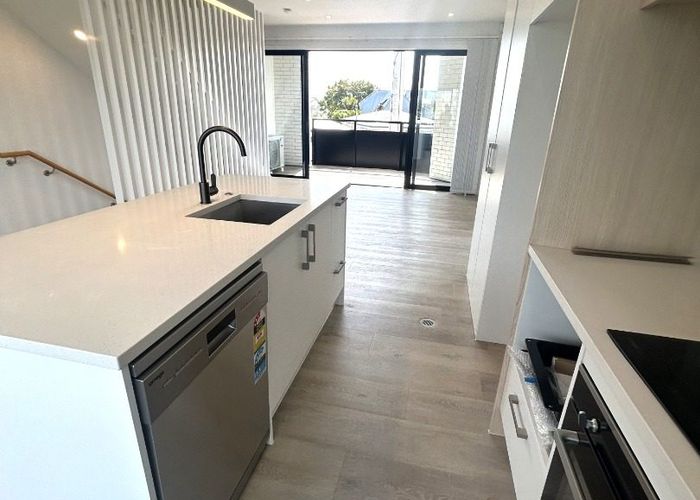  at 2A Bolina Crescent, Pakuranga, Manukau City, Auckland