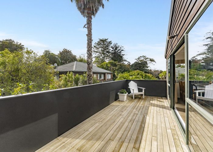  at 2/177 Carlisle Road, Browns Bay, North Shore City, Auckland