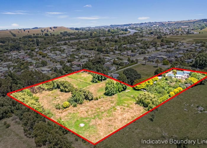  at 42 Delhi Avenue, Aramoho, Whanganui, Manawatu / Whanganui