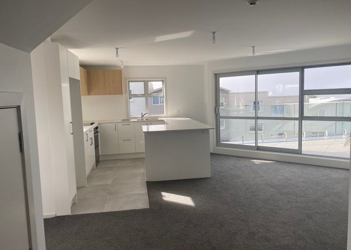  at 8/270 Onewa Road, Birkenhead, Auckland