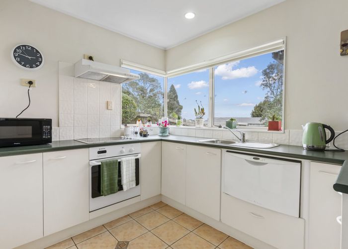  at 355 Glenfield Road, Glenfield, North Shore City, Auckland