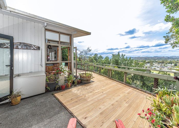  at 4 Great North Road, Saint Johns Hill, Whanganui