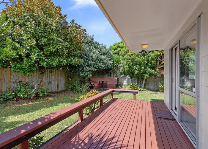  at 2/21b Mildmay Road, Henderson, Waitakere City, Auckland