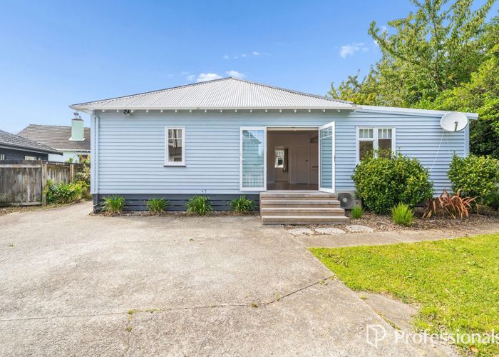  at 2/6 Pohutukawa Street, Woburn, Lower Hutt, Wellington