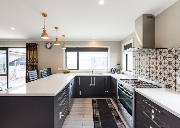  at 4 Cyprus Place, Fitzherbert, Palmerston North