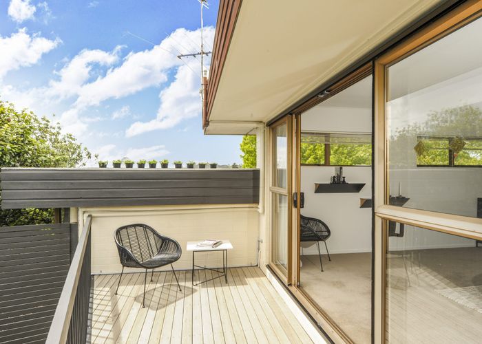  at 2/6 Penrhyn Road, Mount Eden, Auckland City, Auckland